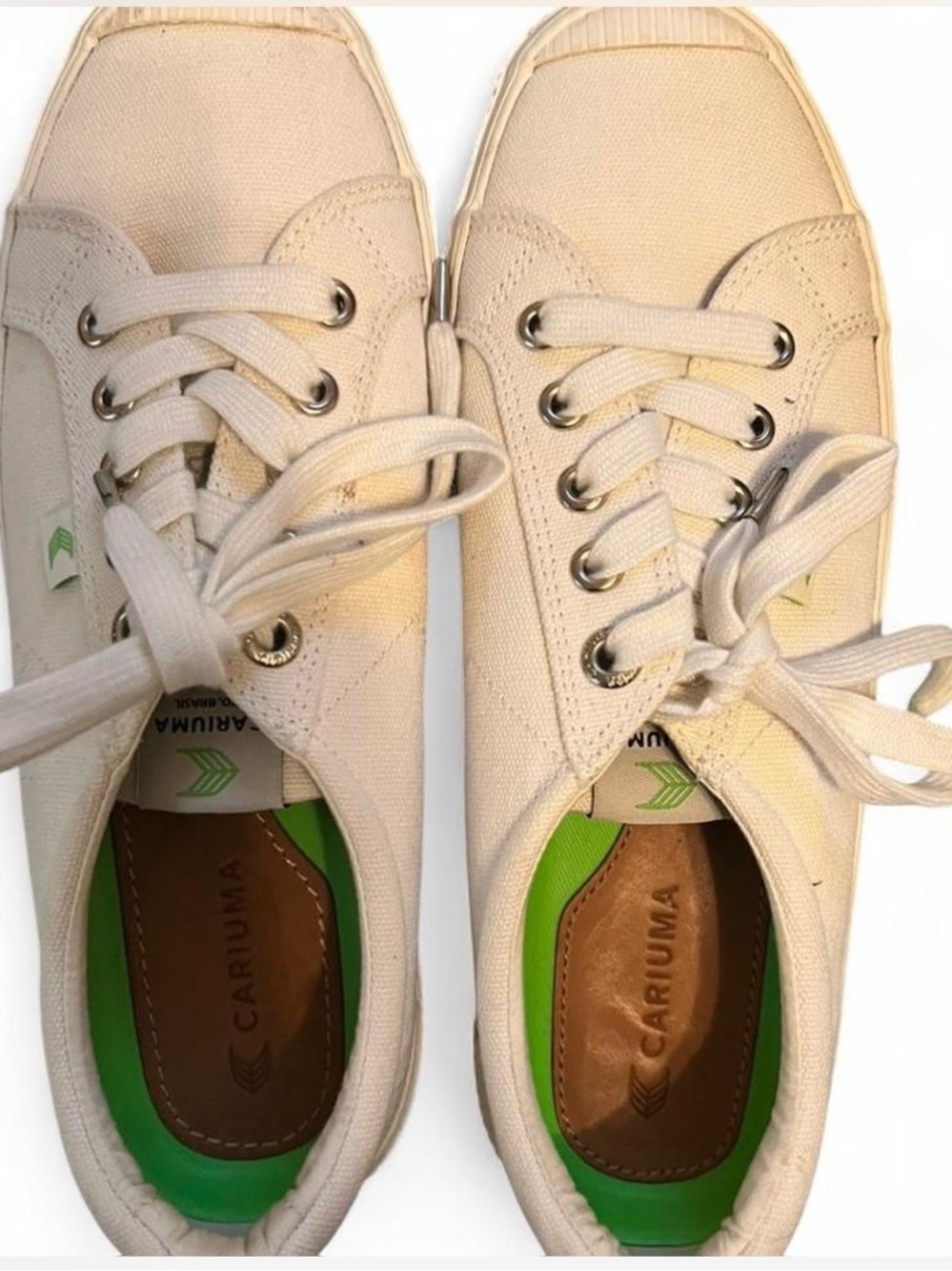 Cariuma Cream Canvas Women's Lace-Up Sneakers